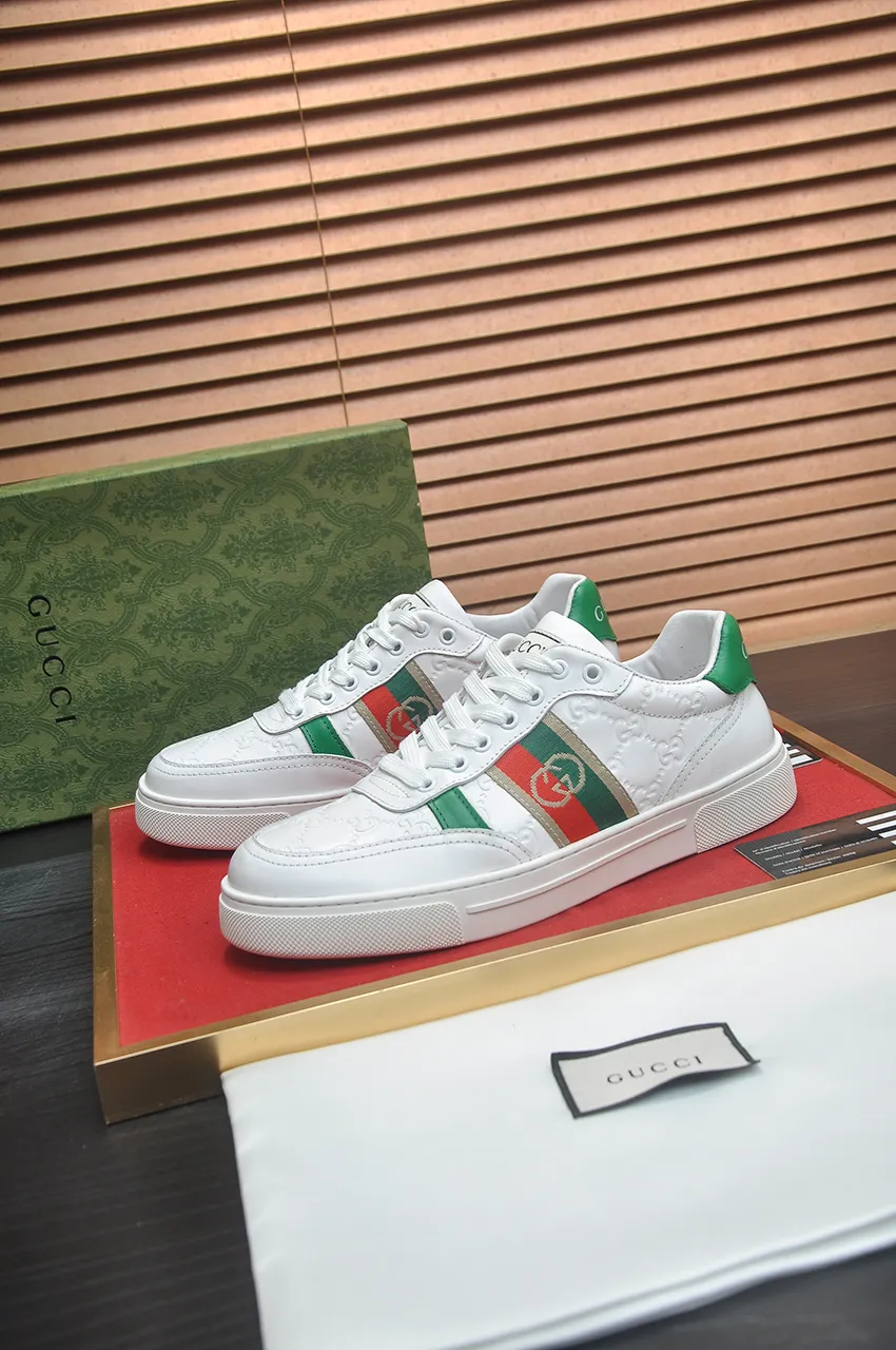 Men's shoes 💰480💶【GUCCI】1:1 men's sports shoes from the official website are now on the market. They are made of original silk cowhide + first-layer sheepskin lining, plus the original 1:1 comfortable outsole from the official website. Fashionable and versatile, super comfortable and breathable! Available in 2 colors: black, standard shoe size 38/45 (custom-made size 45 is non-refundable)